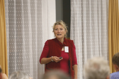 Mária Hricová Bartolomejová informovala o 13 rokoch v Astronomickej olympiáde a v IOAA. (Foto: Pavol Rapavý)