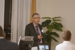 Svetozár Štefeček účastníkom konferencie priblížil Didaktické využitie astrofotografie. (Foto: Pavol Rapavý)