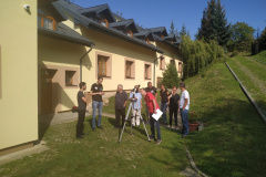 Účastníci konferencie Astronomické Slovensko 2023 počas pozorovania Slnka. (Foto: Samuel Amrich)