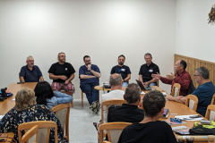 Marián Vidovenec, Miloš Obert, Ľubomír Hambálek, Tomáš Dobrovodský a Stanislav Kaniansky počas panelovej diskusie. (Foto: Samuel Amrich)